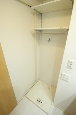 CRESCENTE経堂　壱番館 洗濯機置場