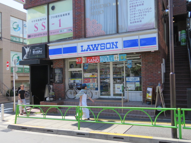 GranDuo成城 ﾛｰｿﾝ 成城二丁目店