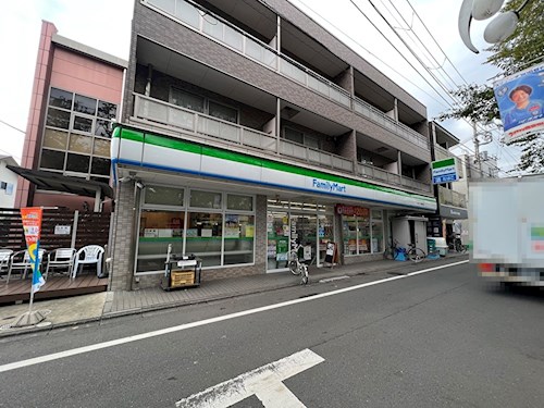アーバン祖師谷 ﾌｧﾐﾘｰﾏｰﾄ まるいし祖師谷店