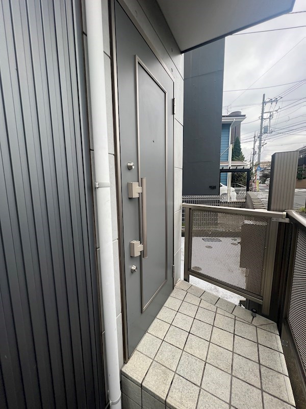 上祖師谷4丁目戸建 玄関
