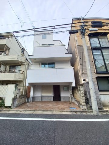 【RENT】陽当たり良好！前面無棟の貸戸建♪